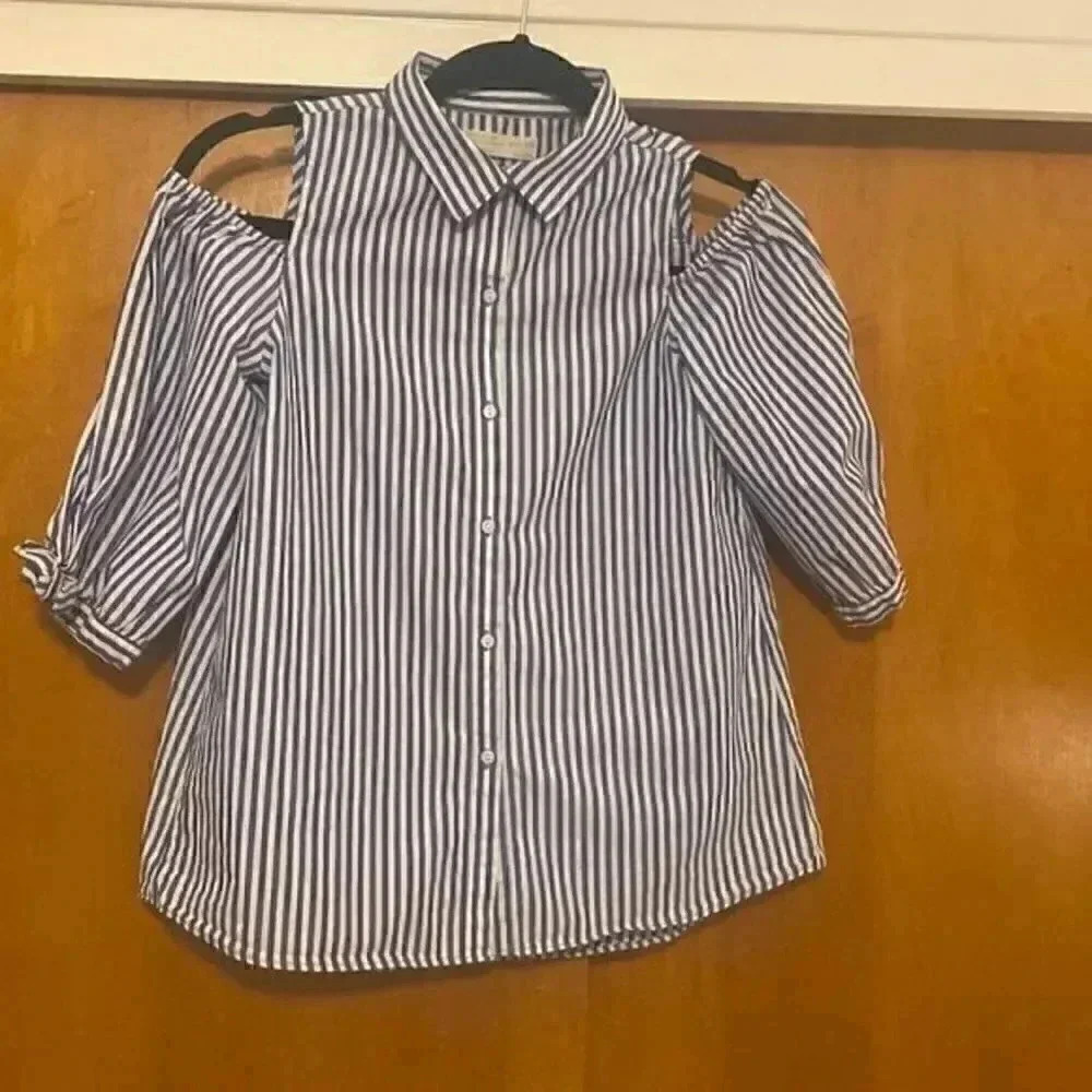 Zara girls‎ blue/white stripe button down w/ open shoulder & bow sleeve